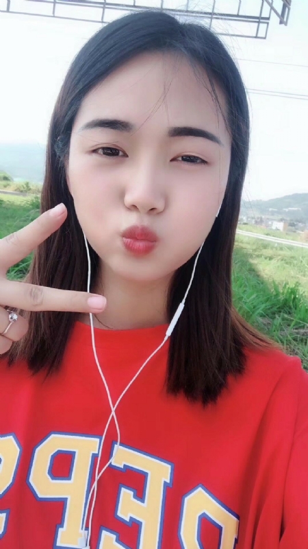 深拥必定温暖的第一张照片--保定相亲服务中心