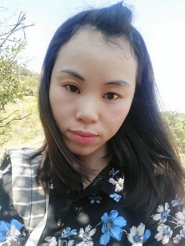 英英的第一张照片--保定相亲服务中心