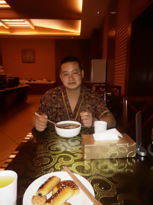 会飞的鱼的第一张照片--保定相亲服务中心