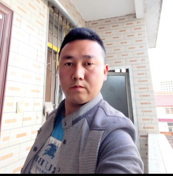 帅帅的大叔的第一张照片--保定相亲服务中心