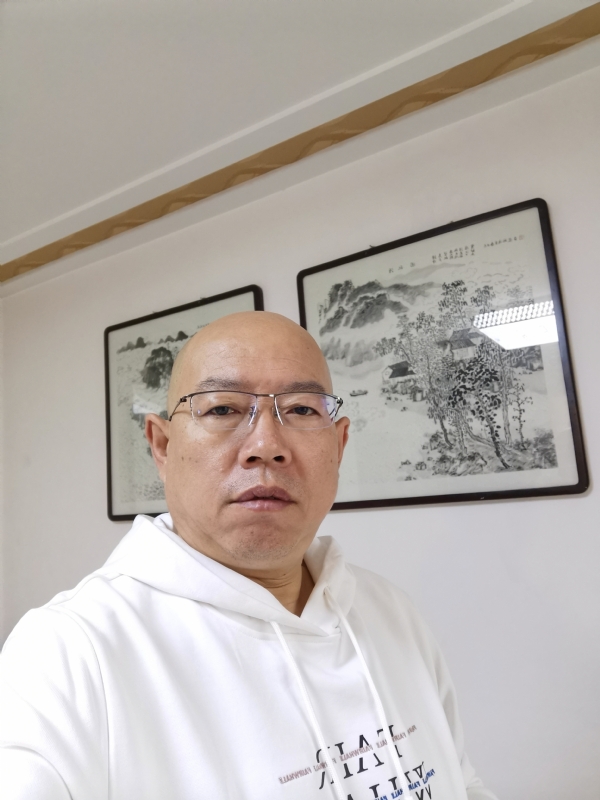 光头博士的第一张照片--保定相亲服务中心