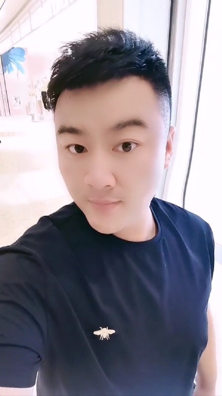 微风徐徐的第二张照片--保定相亲服务中心