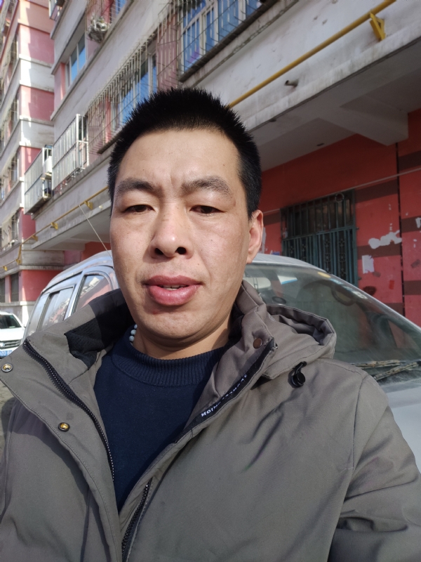 华哥的第二张照片--保定相亲服务中心