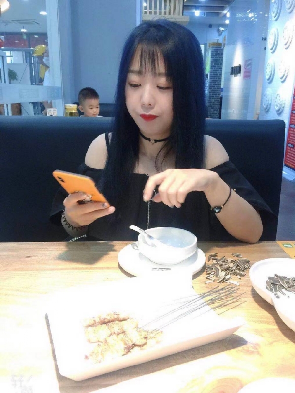 程程的第一张照片--保定相亲服务中心