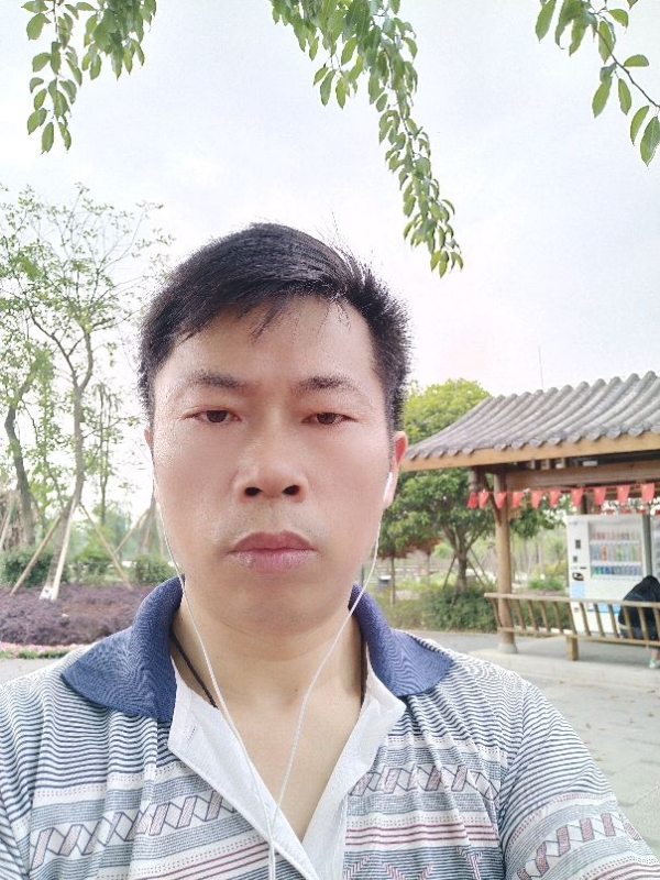 一个人的孤单的第一张照片--保定相亲服务中心