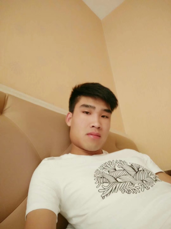 谁不曾孤单上路的第二张照片--保定相亲服务中心