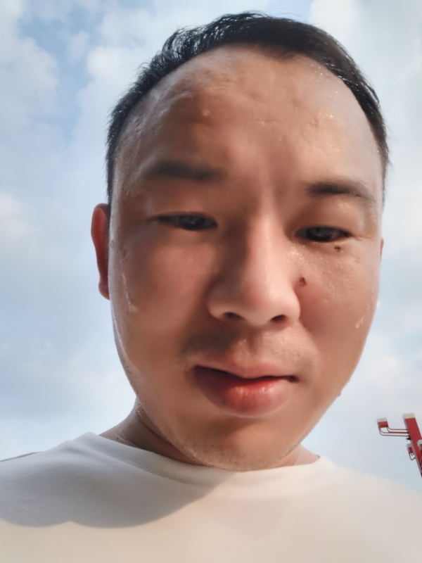 唐老鸭的第一张照片--保定相亲服务中心