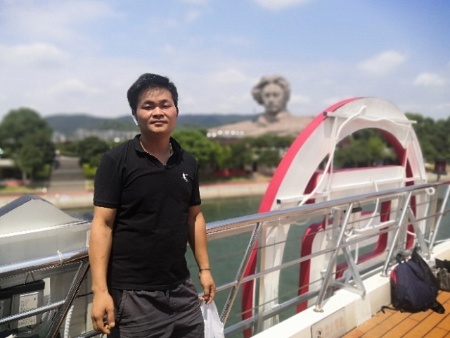 龙的传人的第一张照片--保定相亲服务中心