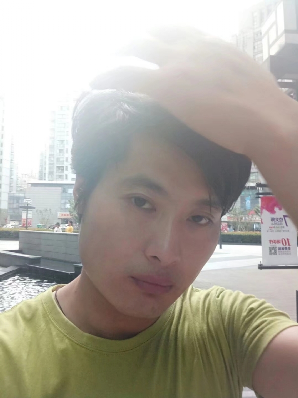 钢铁侠的第一张照片--保定相亲服务中心