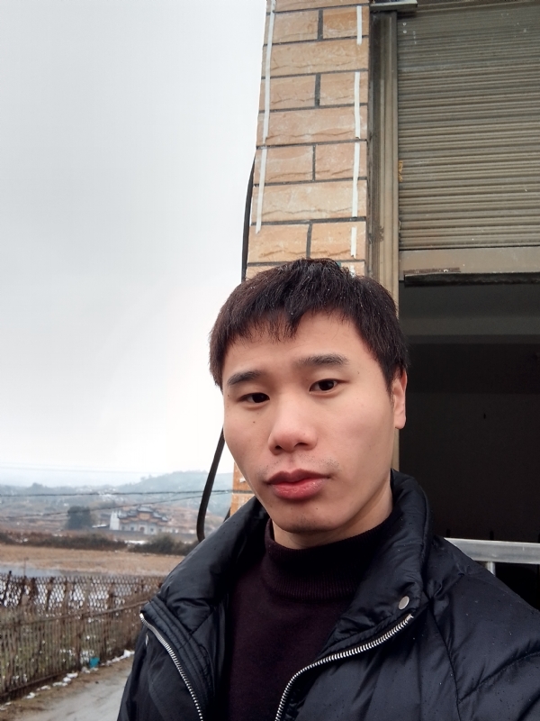 银色的羽翼的第一张照片--保定相亲服务中心