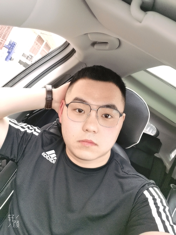 海阔天空的第一张照片--保定相亲服务中心