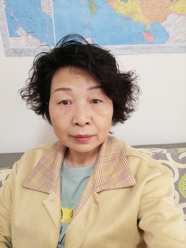 香水百合的第一张照片--保定相亲服务中心