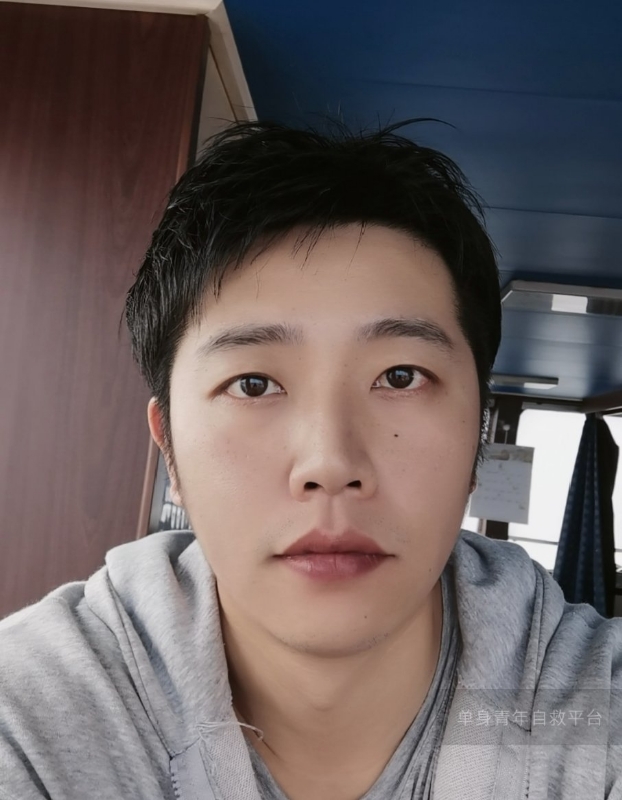 不太帅的男人的第一张照片--保定相亲服务中心