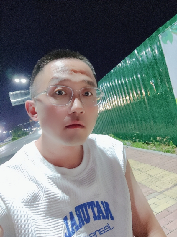 清风烈酒的第一张照片--保定相亲服务中心