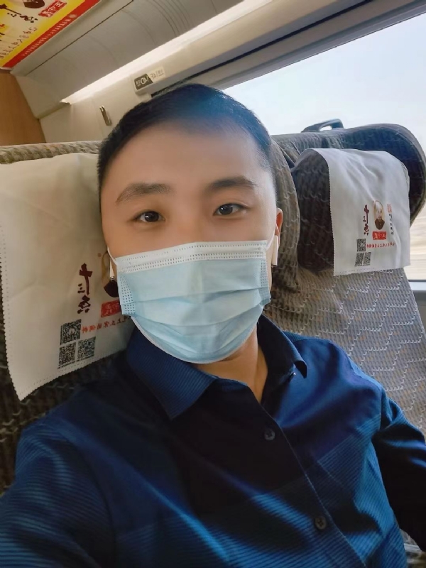 孤独的小屁猪的第二张照片--保定相亲服务中心