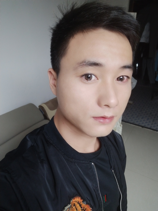 何凡的第三张照片--保定相亲服务中心