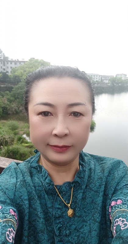 雨中情的第一张照片--保定相亲服务中心