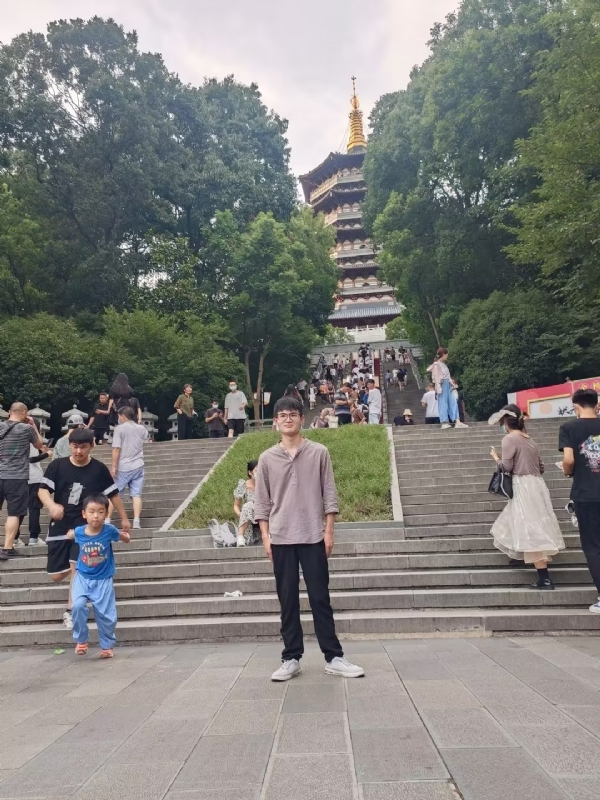 阳光男孩的第二张照片--保定相亲服务中心