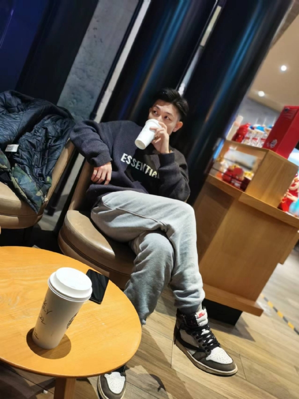 LAZY的第一张照片--保定相亲服务中心