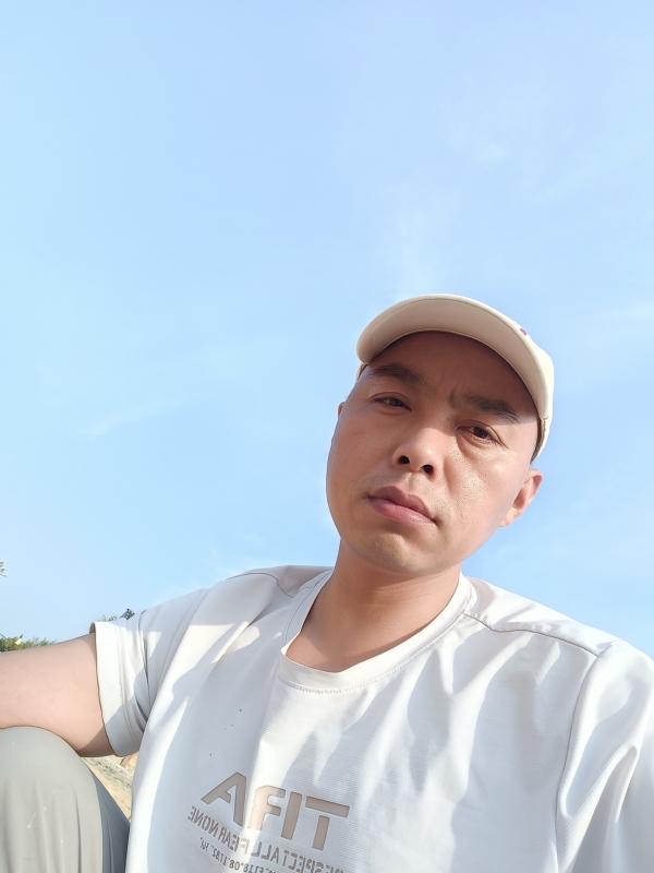 哥哥的第一张照片--保定相亲服务中心