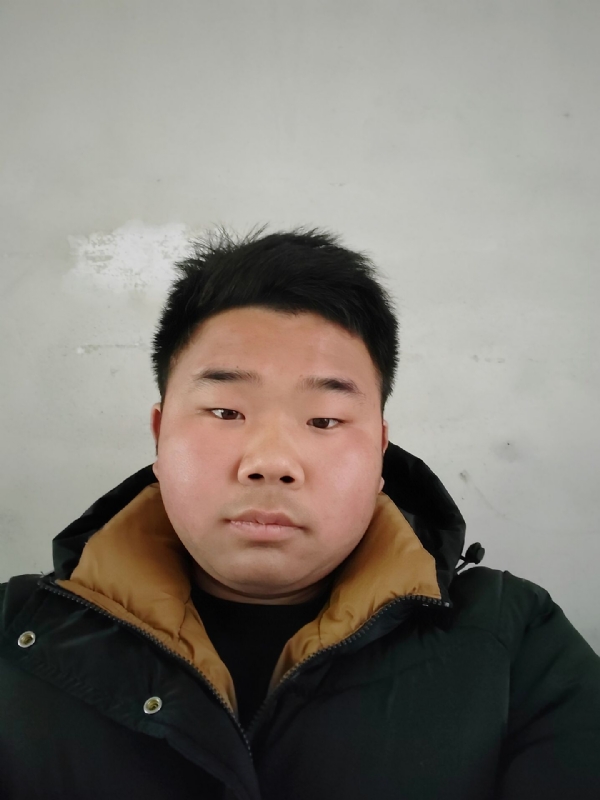 精神饱满的第四张照片--保定相亲服务中心