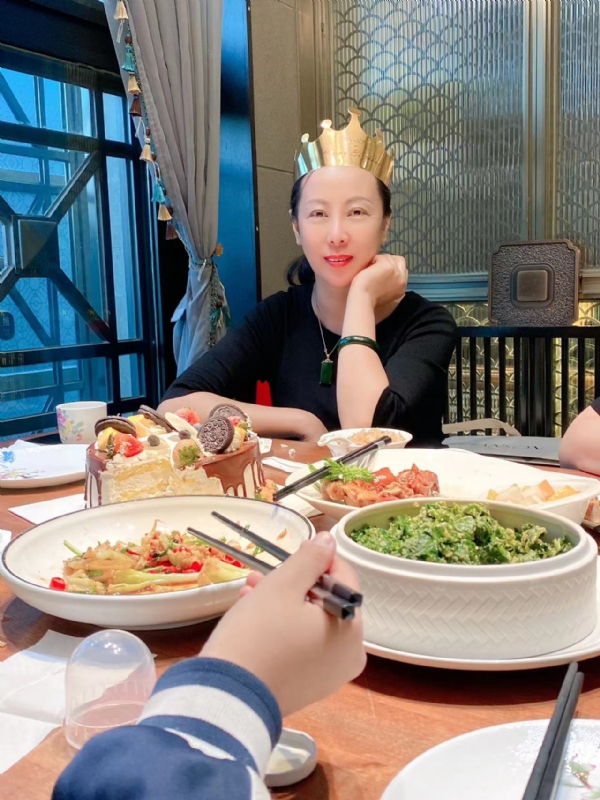 红红的第二张照片--保定相亲服务中心