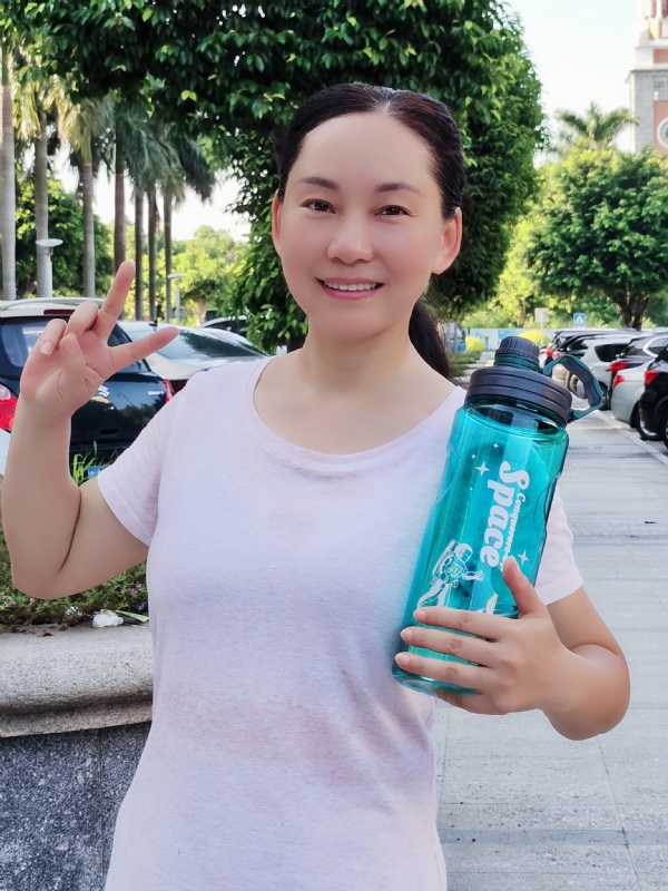 艳阳天的第三张照片--保定相亲服务中心