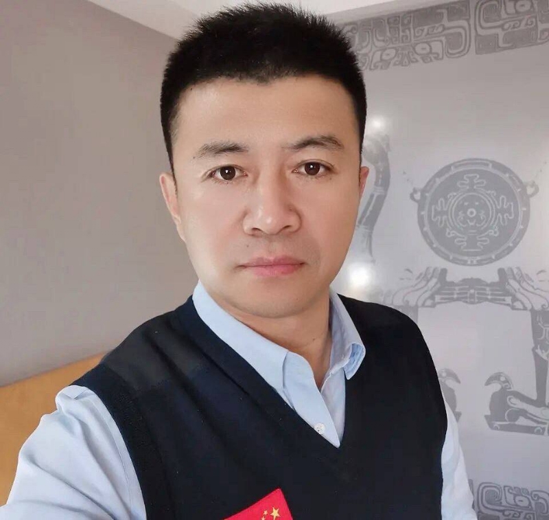 生在红旗下的第二张照片--保定相亲服务中心